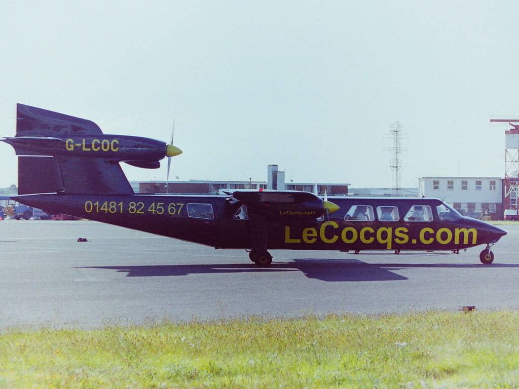 Le Cocqs Air Link passenger service